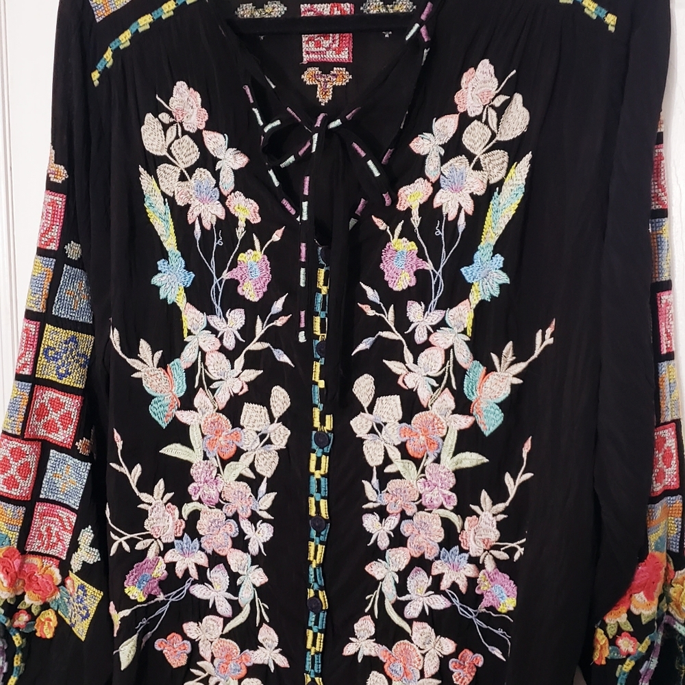 SOLD! Johnny Was Nikolita Blouse Size: L